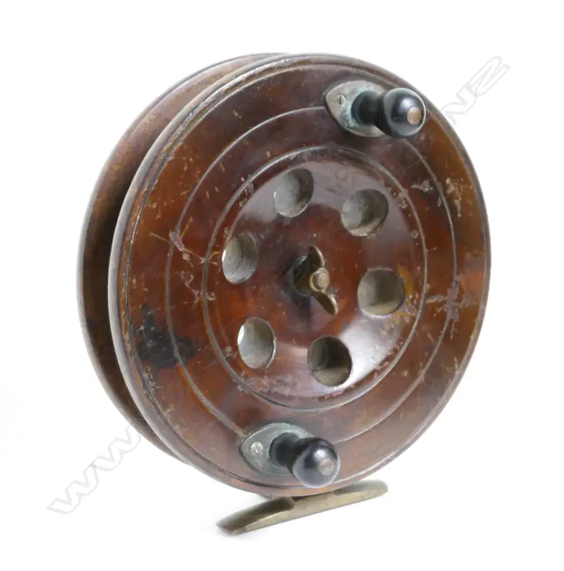 A 7" wooden trolling reel Image 1++