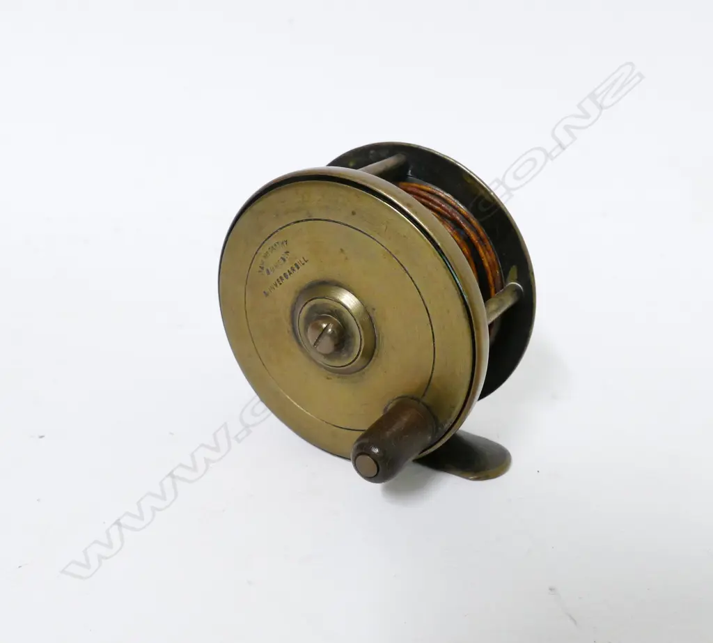 A 2½" McCarthys (Dunedin) brass centre pin reel Image 1++