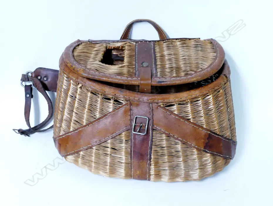 An American leather bound wicker fishing creel Image 1++