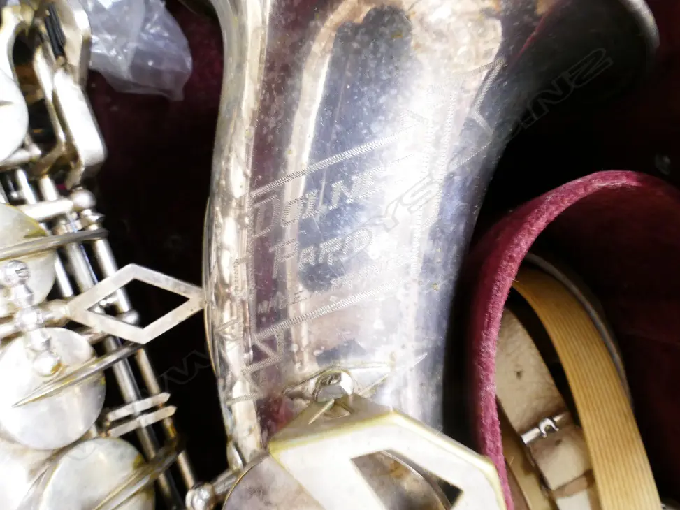 A 19thC Dolnet silver plated saxophone Image 1++