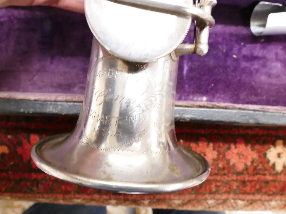 A vintage C.G. Conn Ltd silver plated soprano saxophone Image 1++