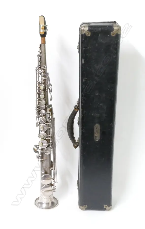 A vintage C.G. Conn Ltd silver plated soprano saxophone Image 1++