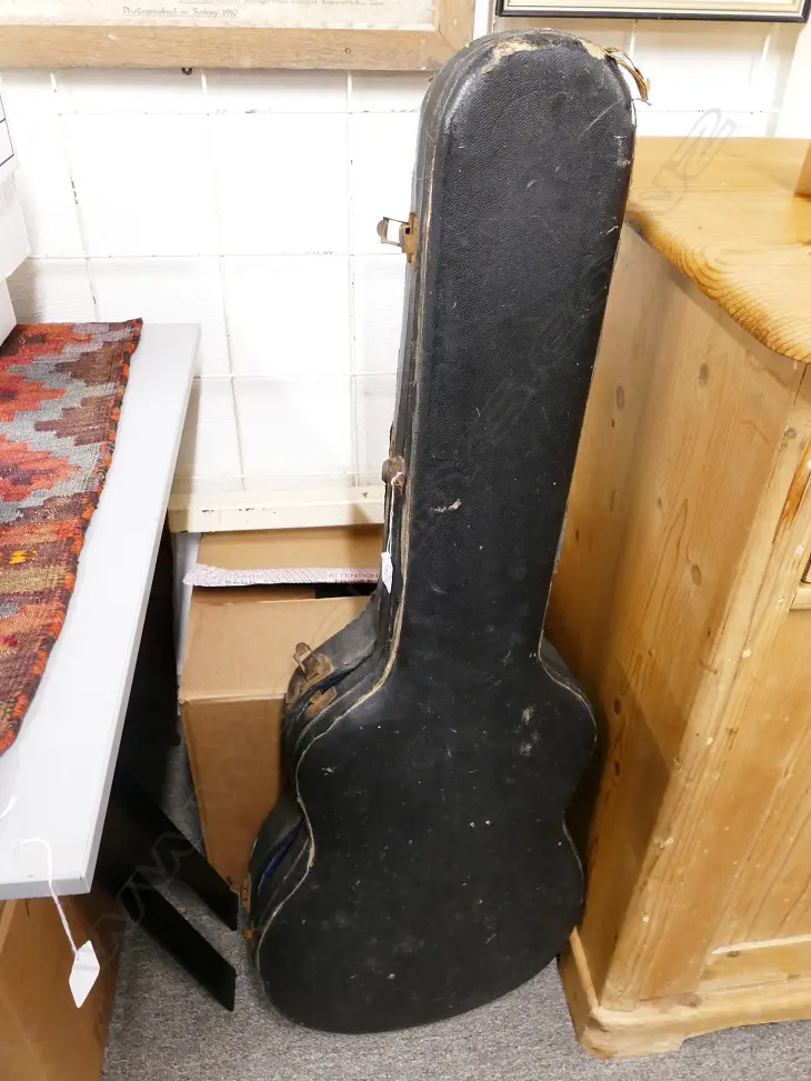 A Martin Coletti acoustic guitar Image 1++