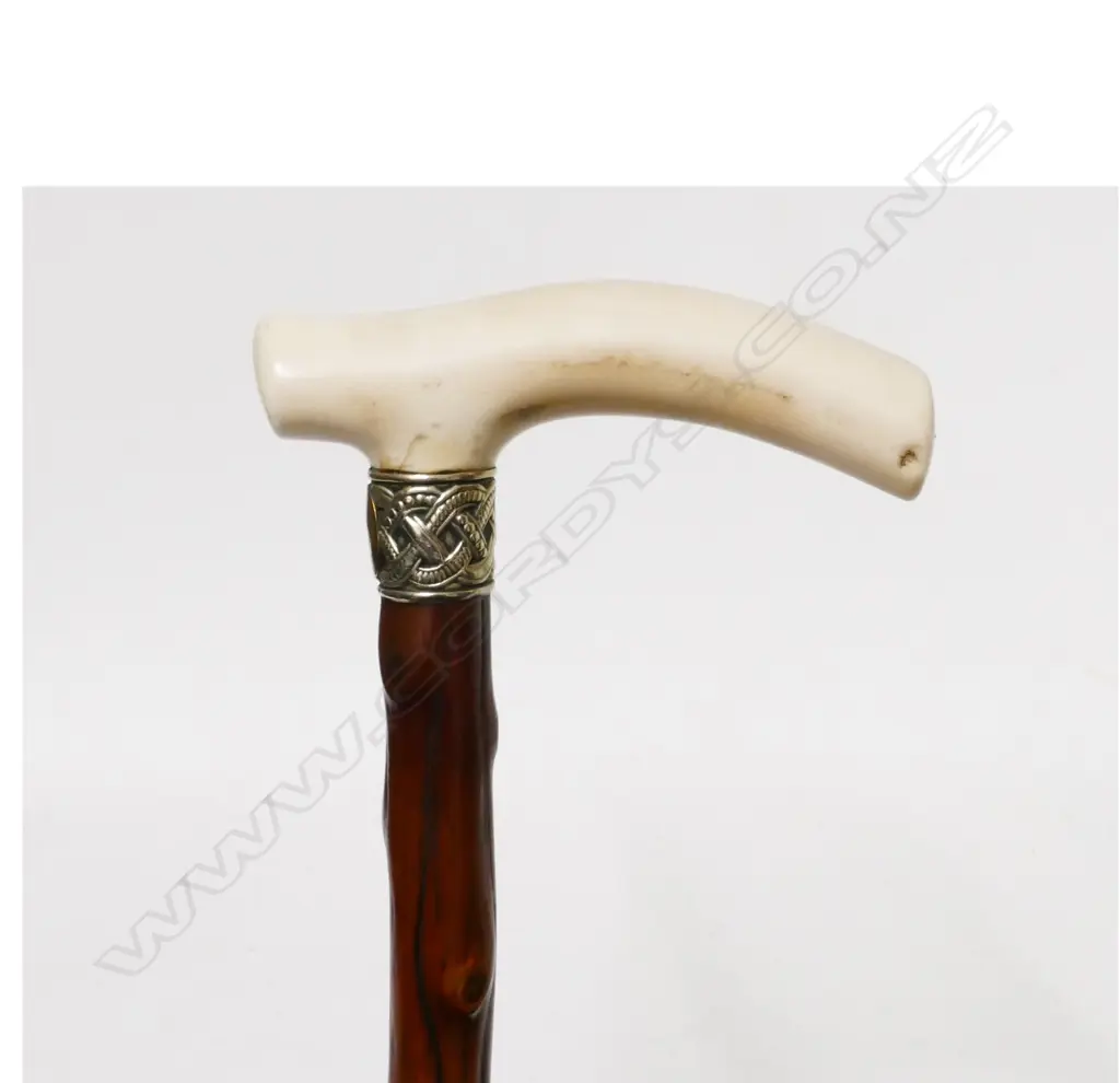 A 19thC hazelnut walking cane Image 1++