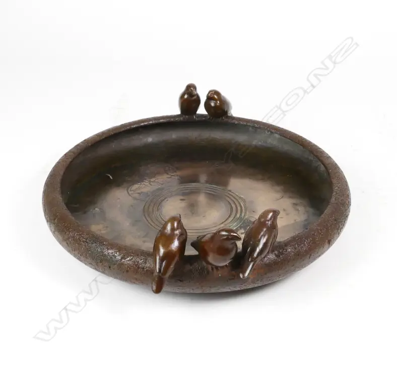 A bronze float bowl Image 1++