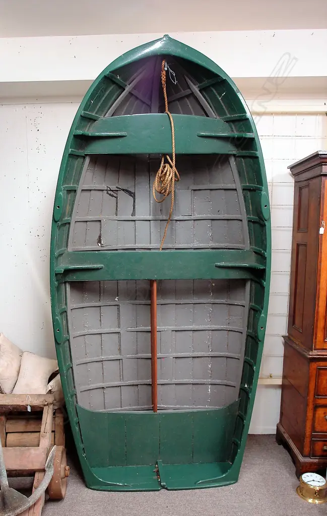 An old 8ft clinker built dinghy Image 1++