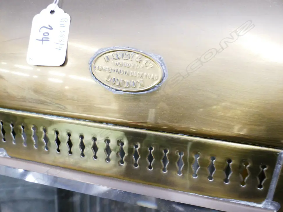 Two vintage Davey & Co. of London brass ship's lamps Image 1++