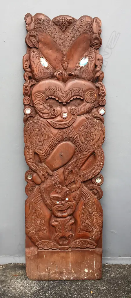 An impressive mid-20thC large carved Maori stylised figure panel Image 1++