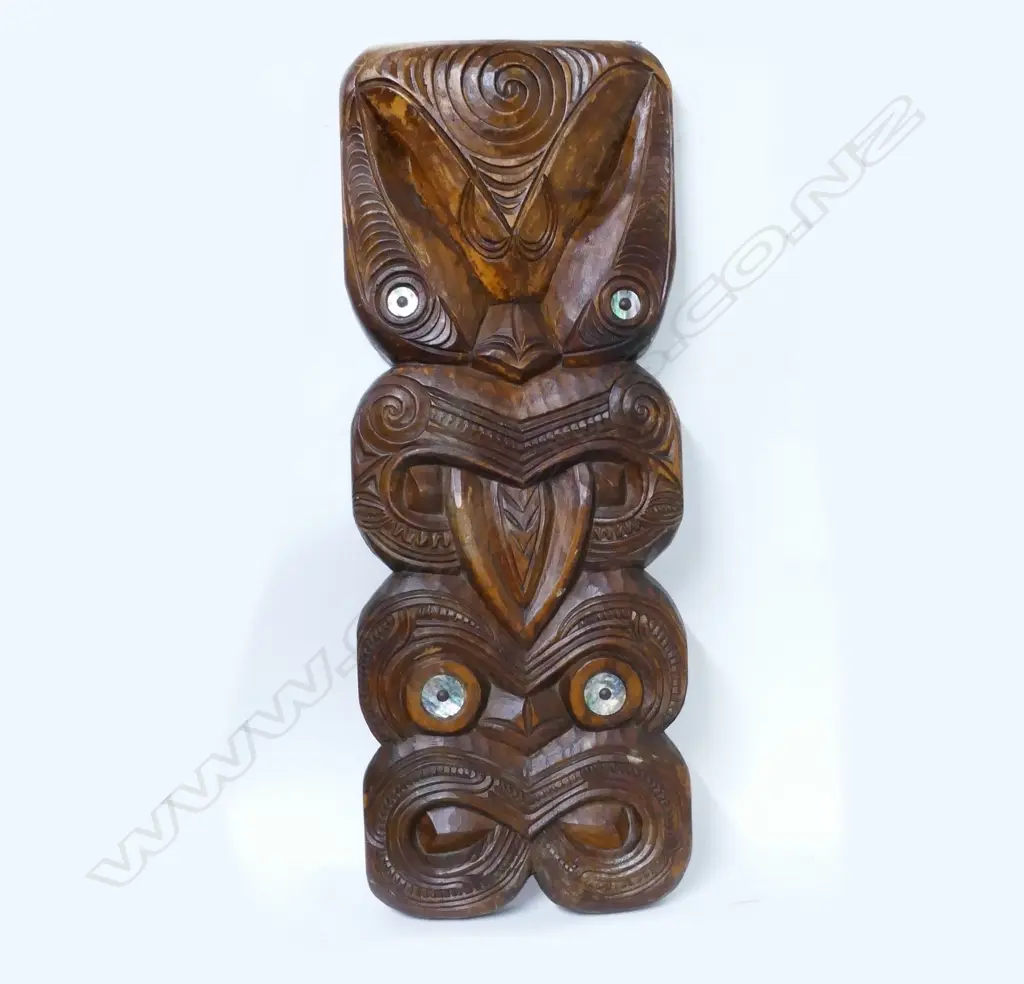 A Maori carved panel Image 1++