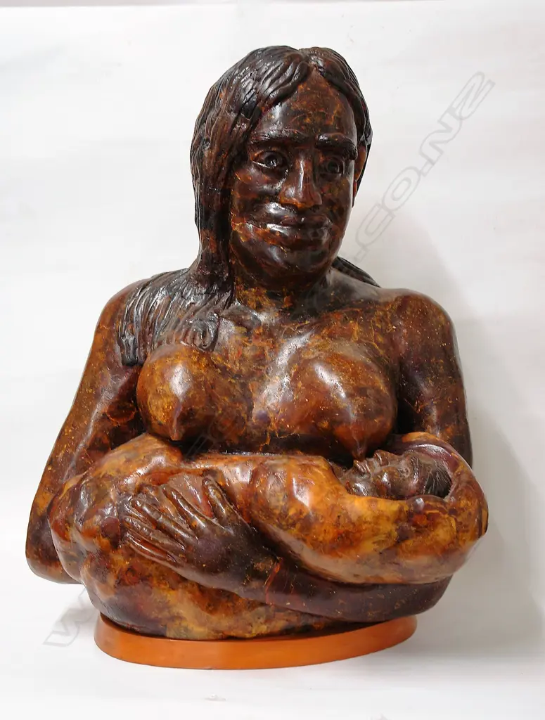 A large and impressive colonial kauri gum bust Image 1++