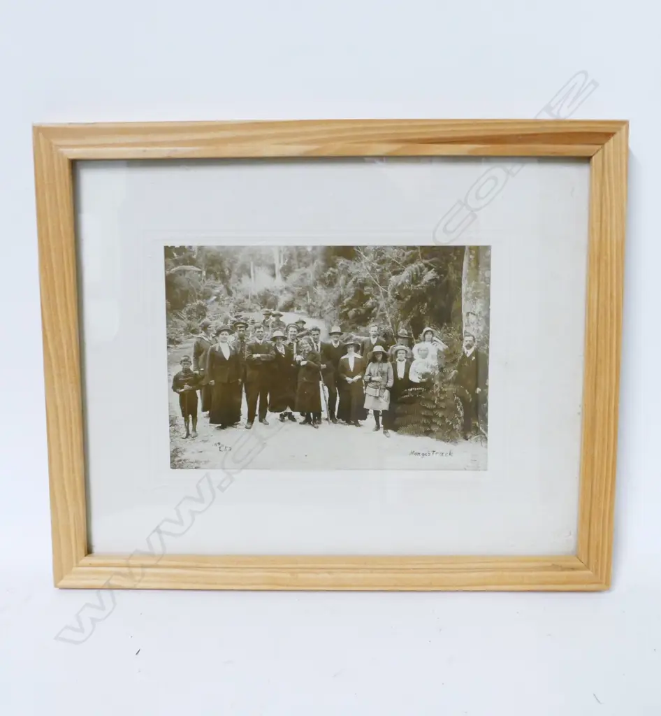 Three framed vintage photographs Image 1++