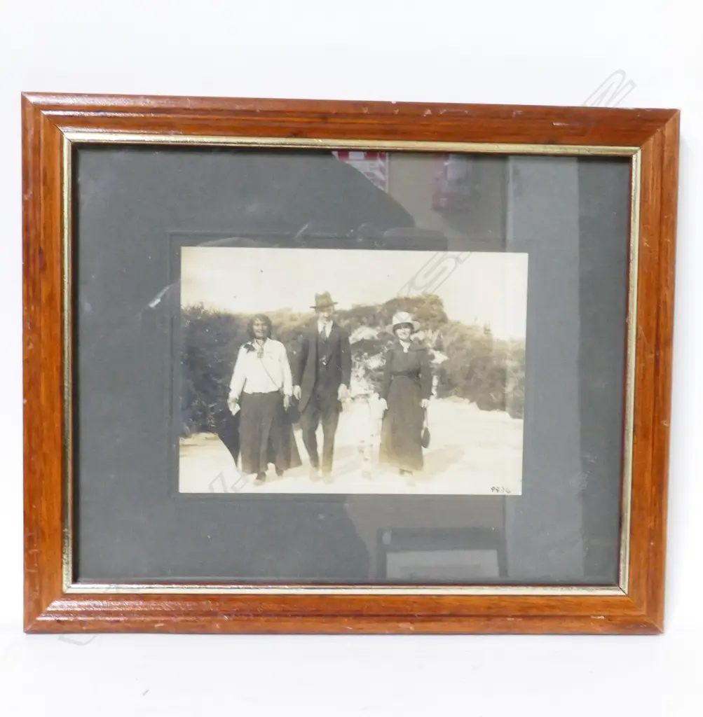 Three framed vintage photographs Image 1++