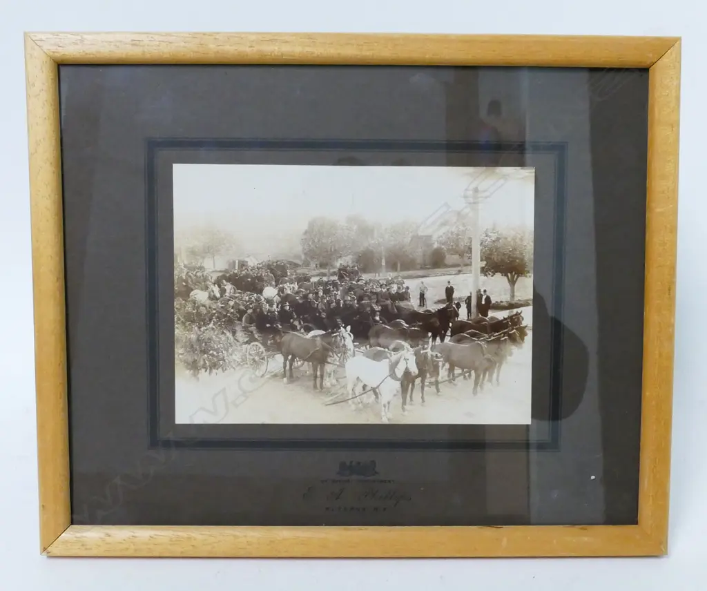 Three framed vintage photographs Image 1++