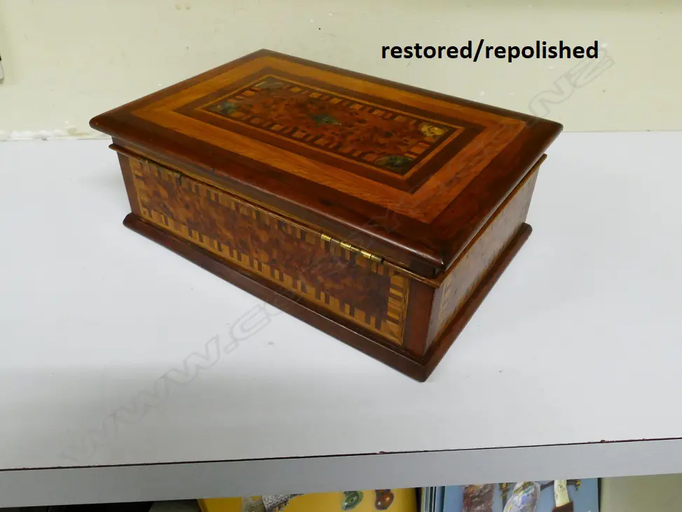 A good New Zealand inlaid woods box Image 1++