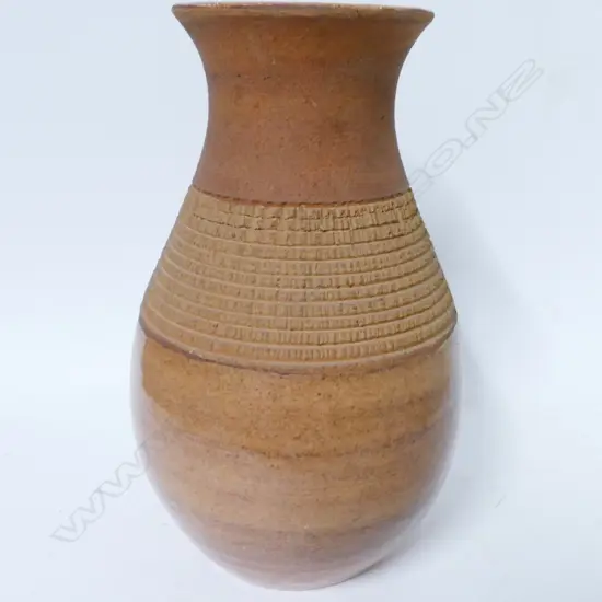 A Crown Lynn (Arthur Rhodes) vase