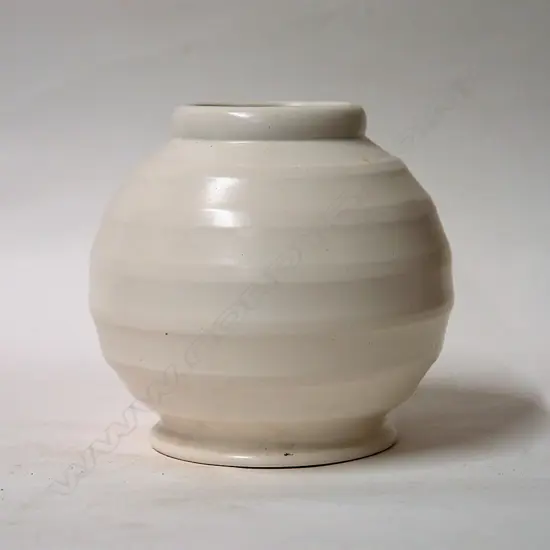 Crown Lynn handpotted small vase