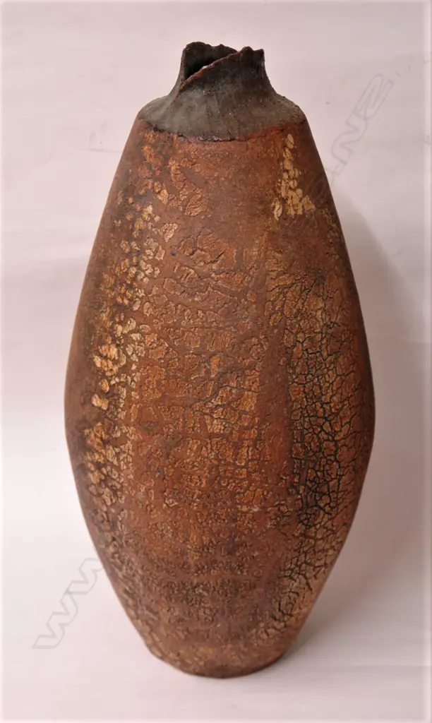 A Margaret Milne tall stoneware vase Image 1++