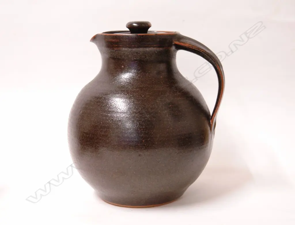 Graeme Storm stoneware pottery lidded jug Image 1++