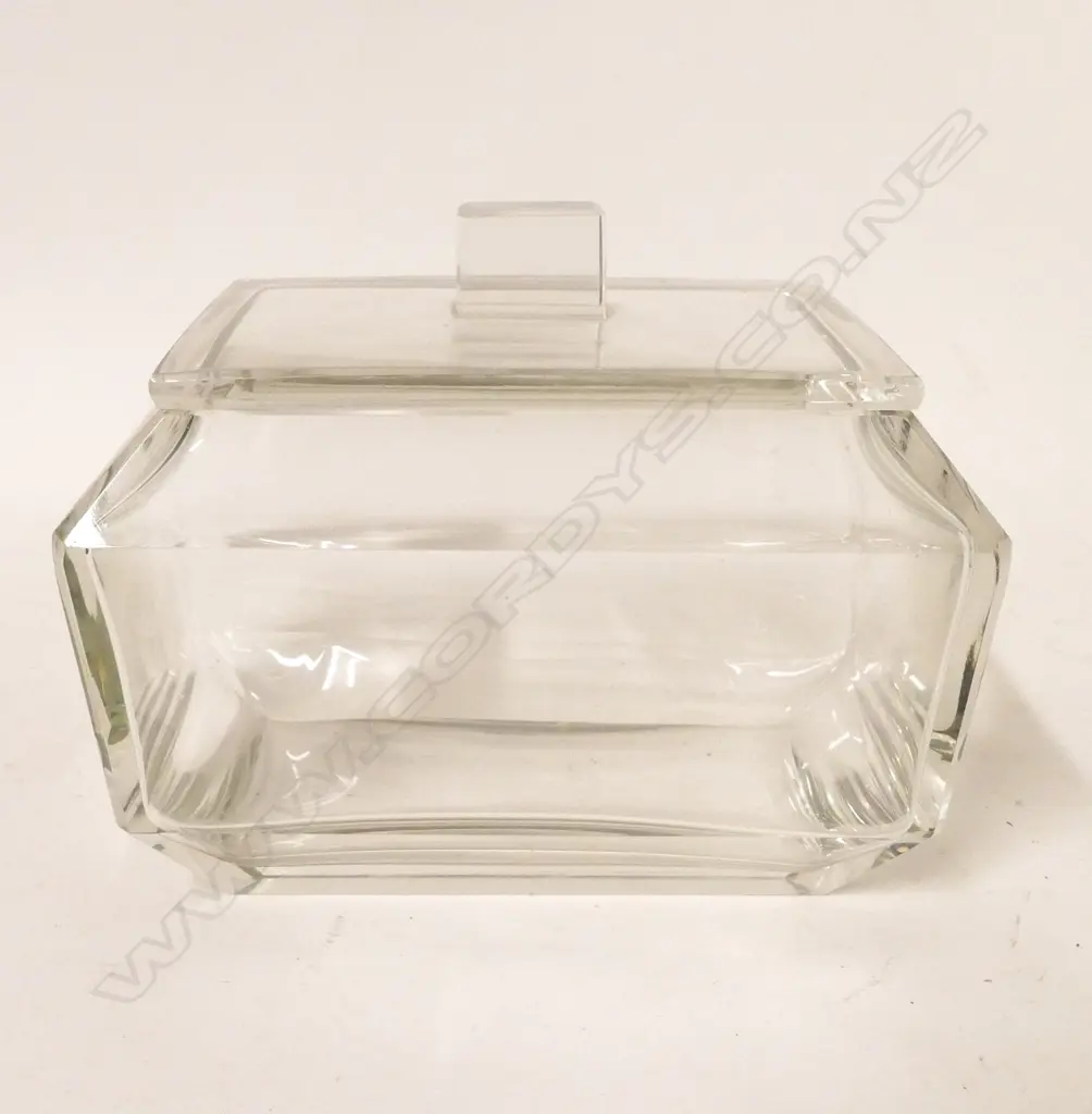 A Swedish crystal lidded box Image 1++