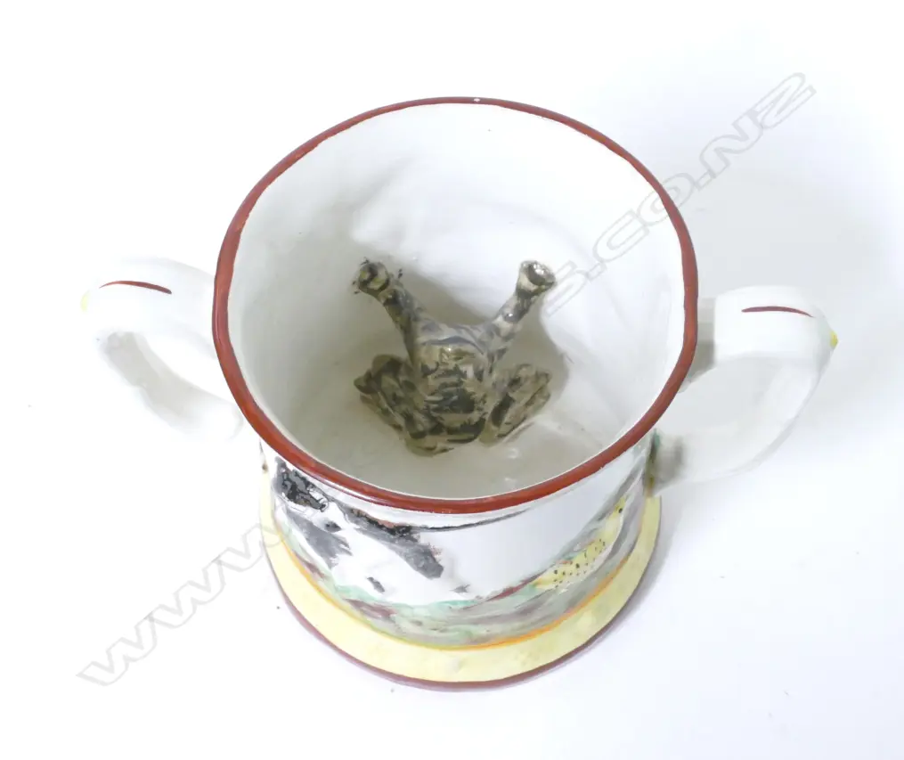A Victorian Staffordshire two handled frog mug Image 1++