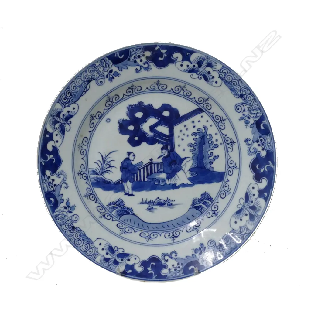 A Chinese blue and white export plate Image 1++
