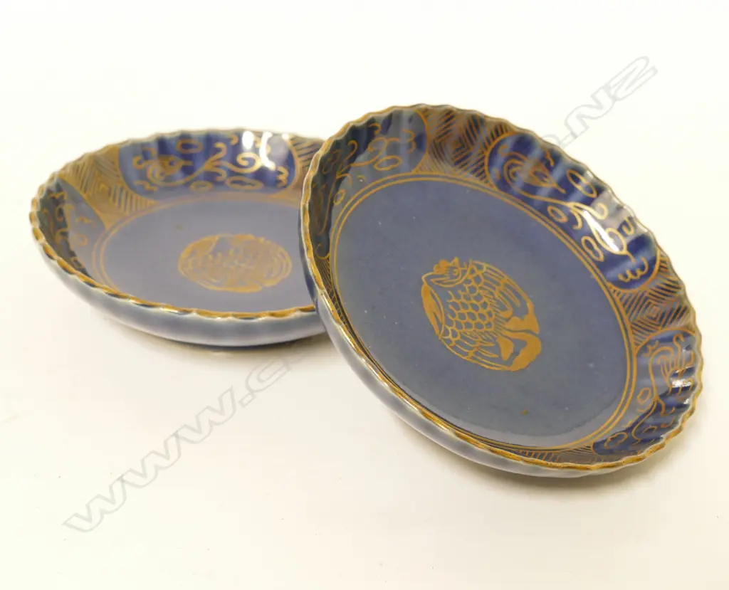 2 SMALL BLUE & GILT DISHES Image 1++