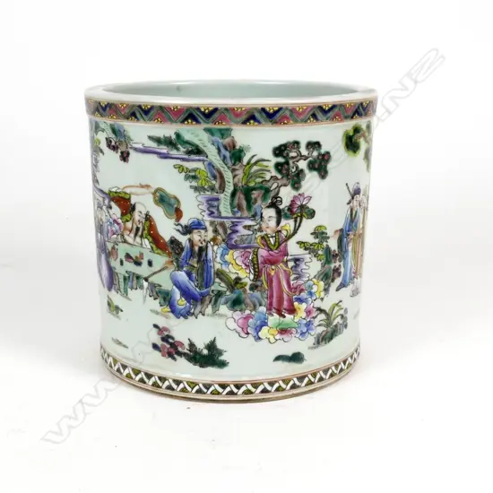 A large Chinese porcelain brush pot