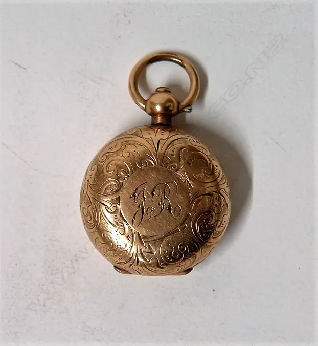 A late 19thC rolled gold Dennison sovereign case Image 1++