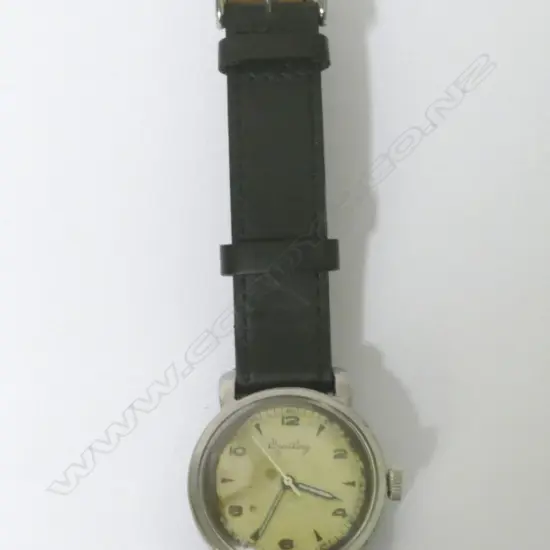 A vintage gents' Breitling wristwatch