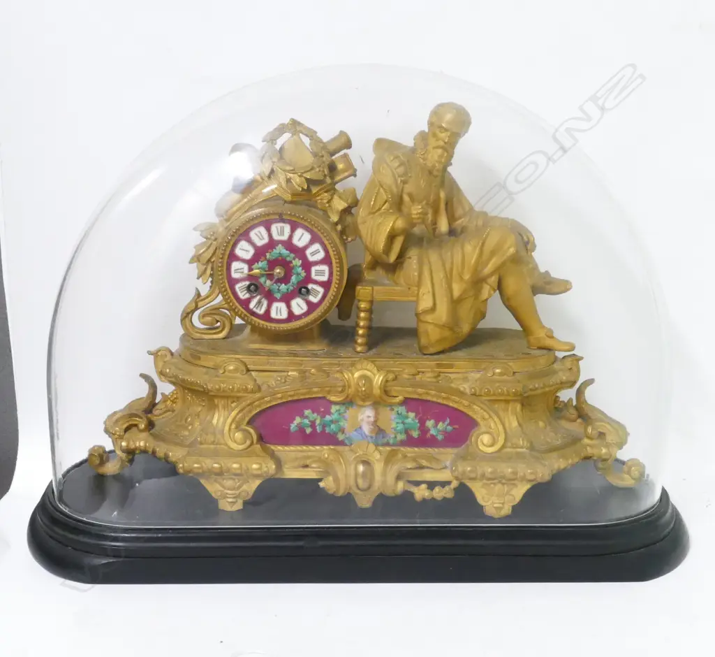 A French ormolu cased mantel clock Image 1++