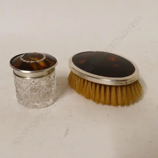 Two silver pique work items