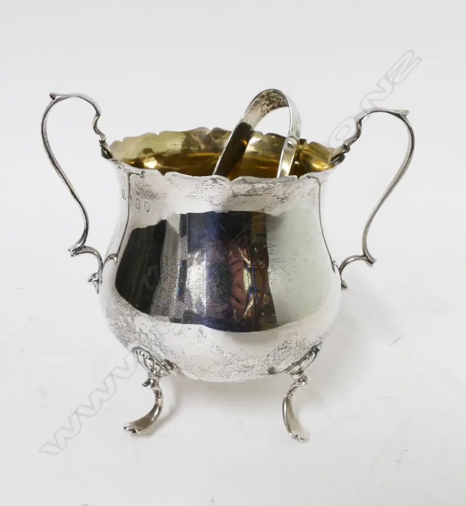 A Victorian Irish sugar bowl Image 1++