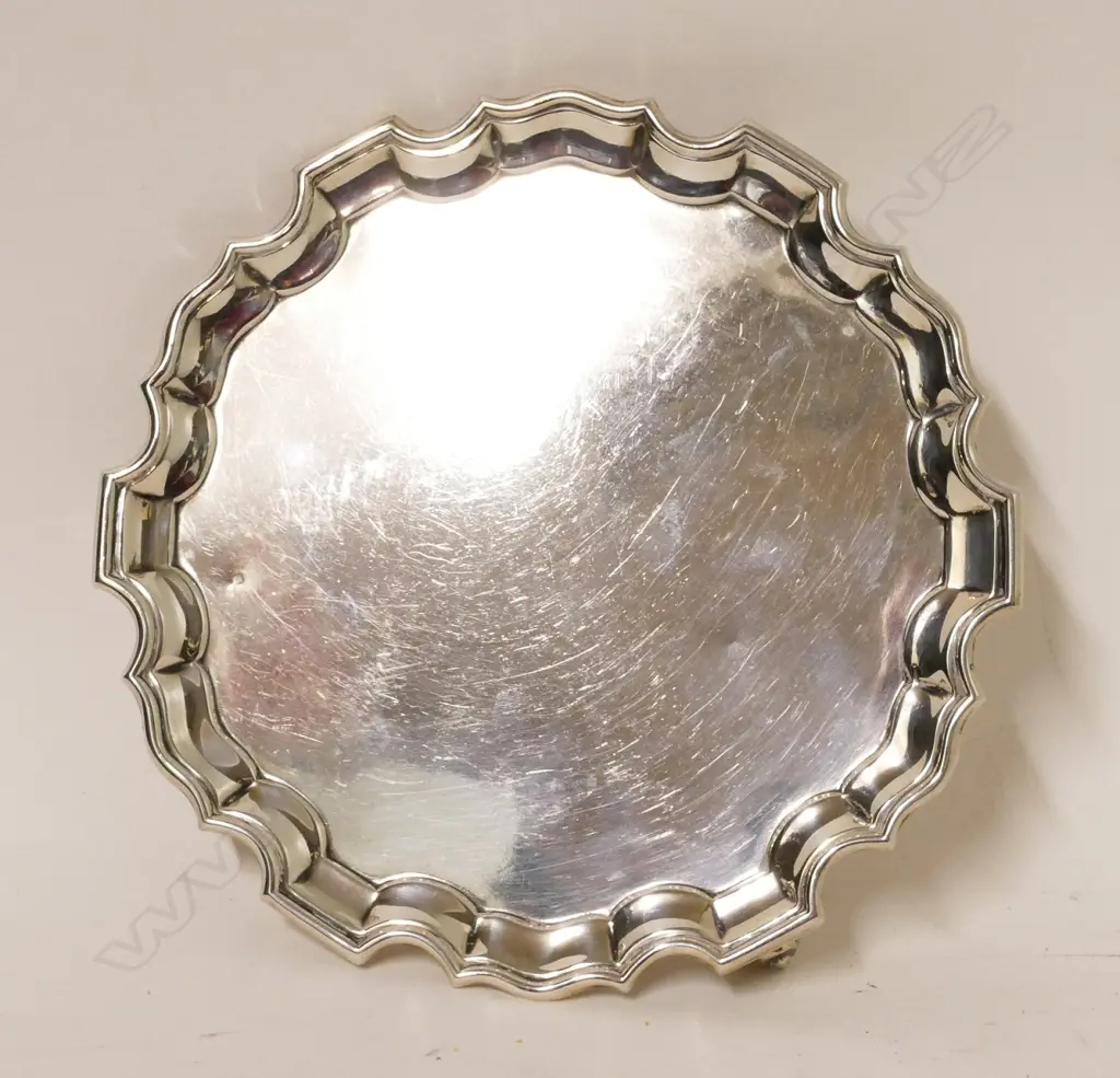 A small silver salver Image 1++