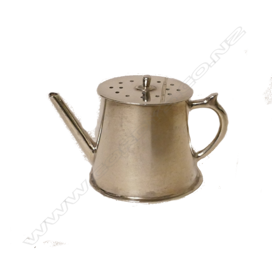 A miniature Edwardian teapot shaped pepperette