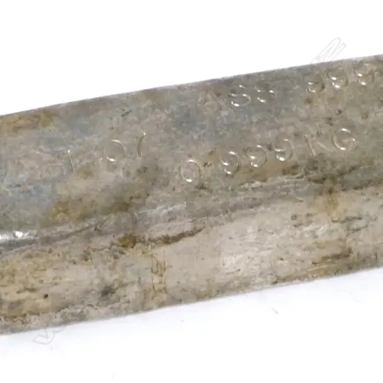 A solid silver ingot. 0.999kg