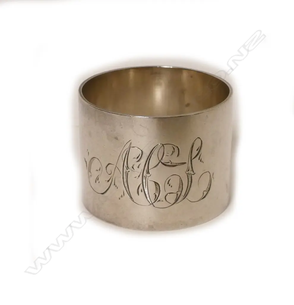 A N.Z. silver napkin ring Image 1++