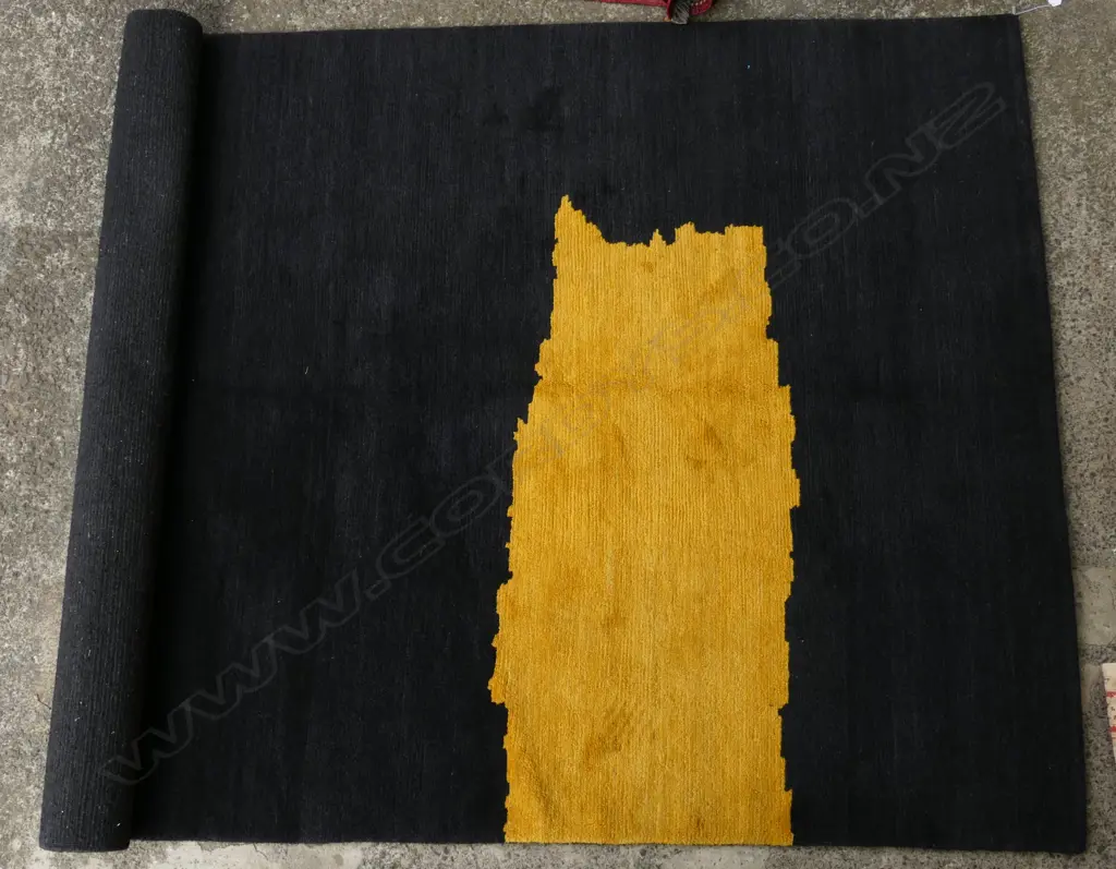 An unusual hand knotted Nepalese Gabbeh rug Image 1++