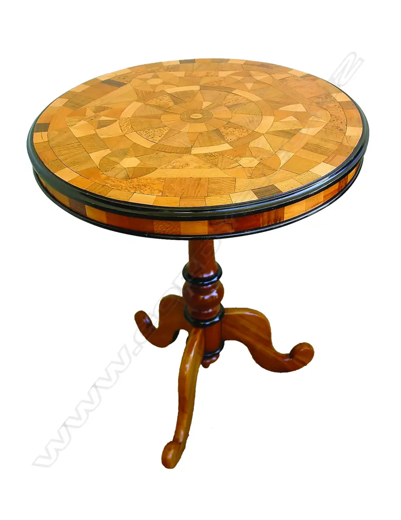 A quality N.Z. colonial specimen inlaid pedestal table Image 1++