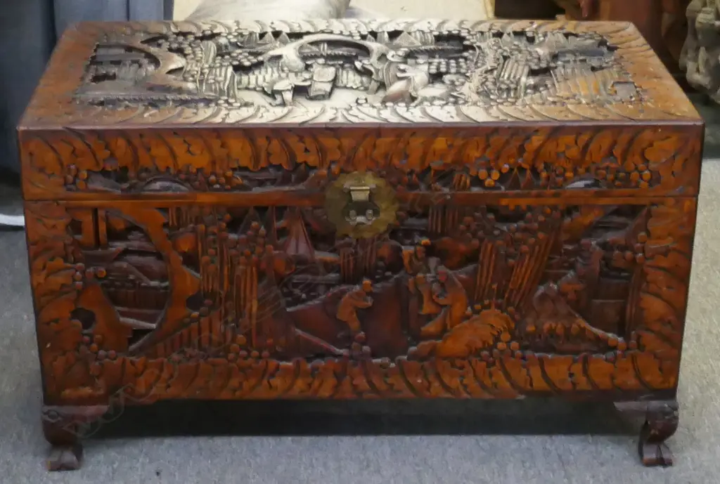 A vintage camphor wood box Image 1++