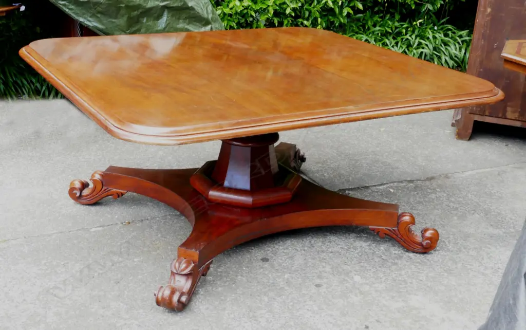 A large impressive William IV mahogany tilt-top breakfast table Image 1++