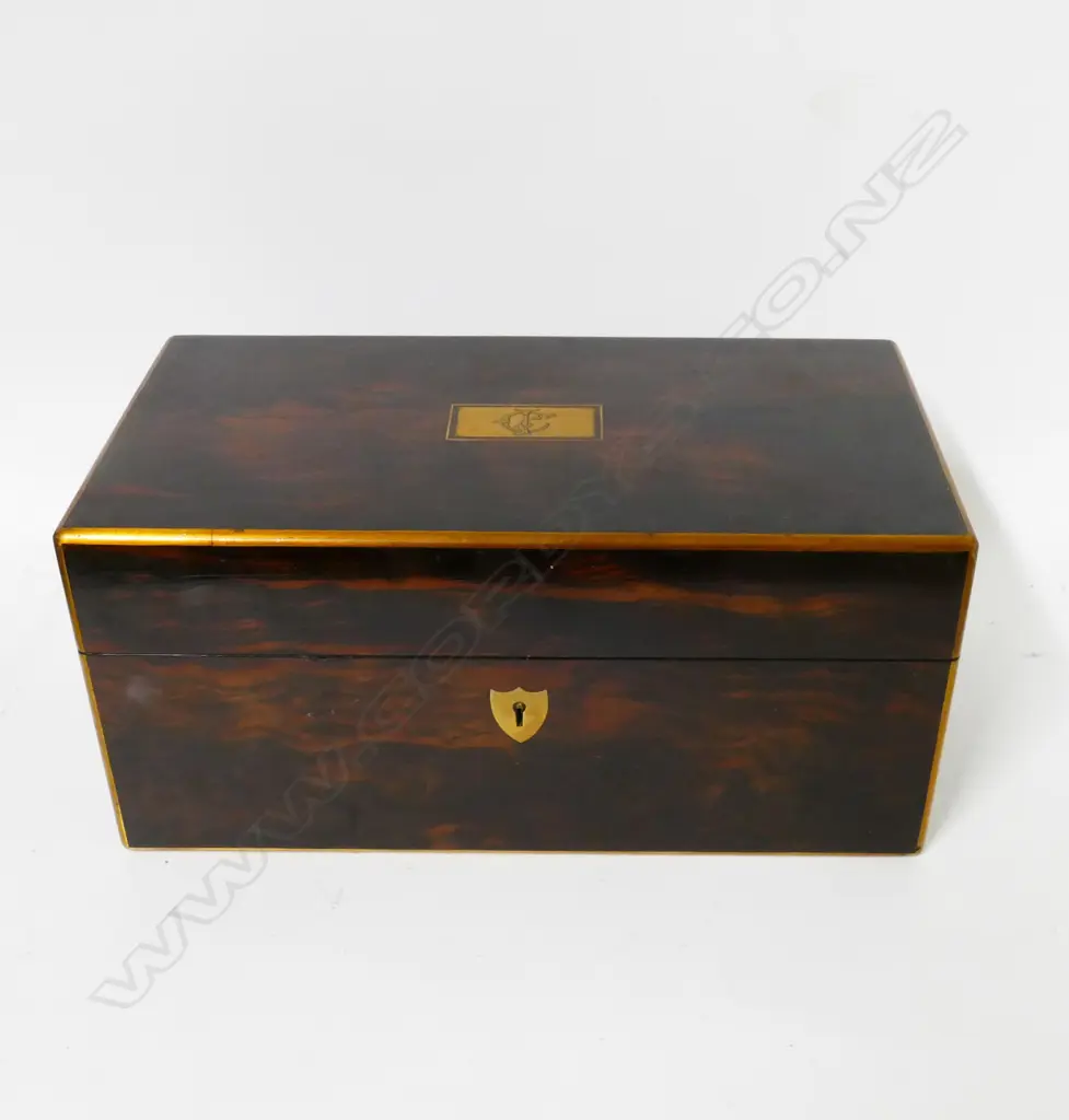A Victorian coromandel wood vanity case Image 1++