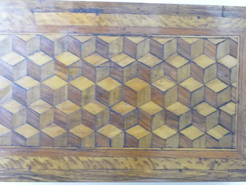 A Victorian inlaid wood dressing table box with red lined interior Image 1++