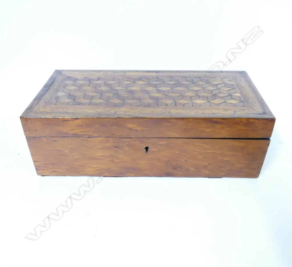 A Victorian inlaid wood dressing table box with red lined interior Image 1++