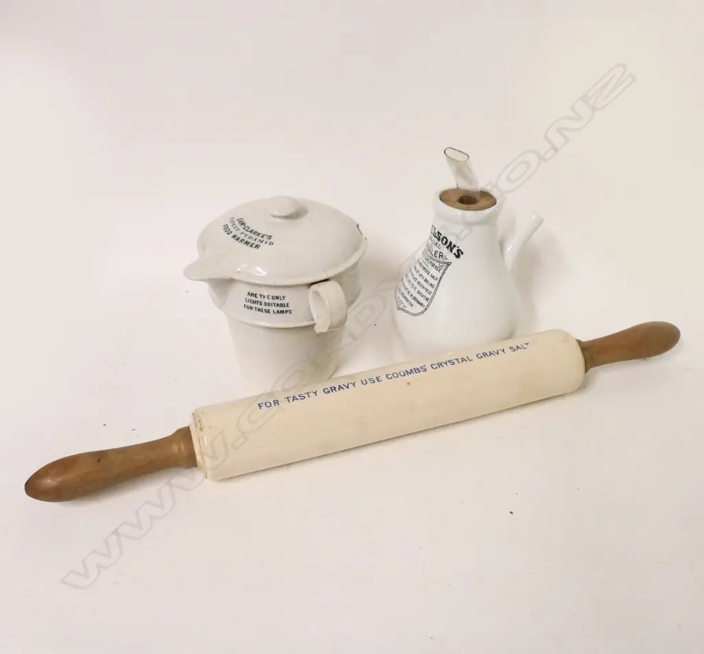 Two vintage kitchenalia items Image 1++