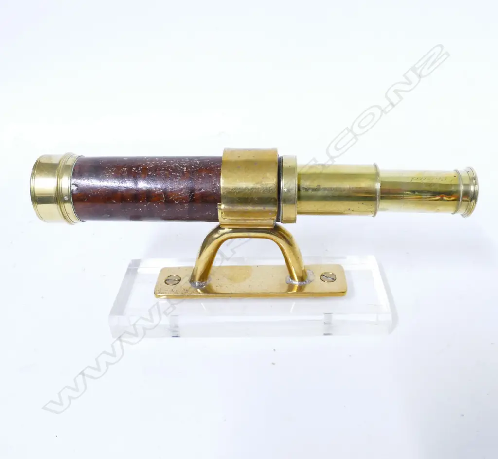 A 19th century naval three draw pocket telescope by Dolland Image 1++