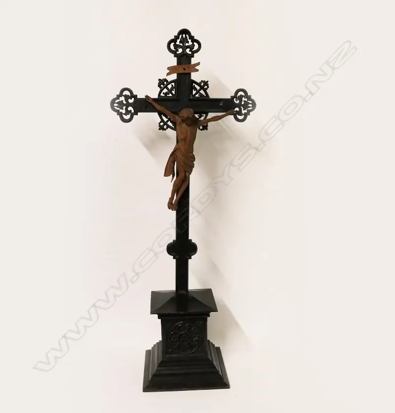A 19thC wooden crucifix Image 1++