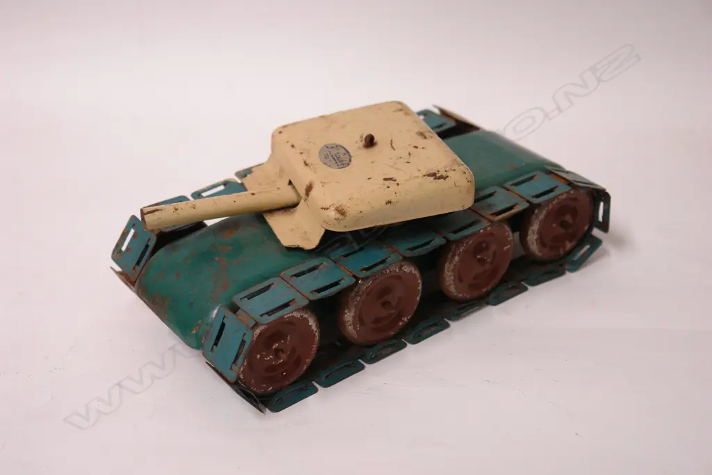 A good 1960s Kingsbury Toys U.S. Army Artillery truck Image 1++