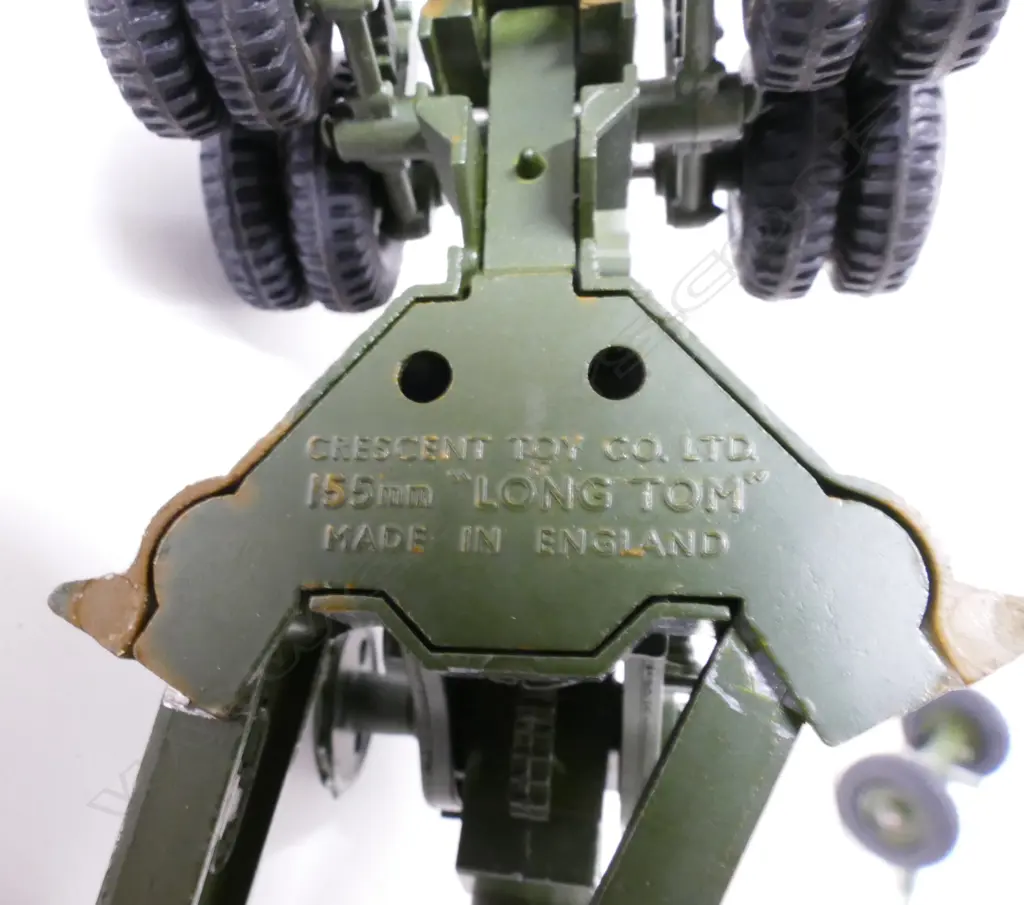 A very good vintage boxed Crescent Toys 'Long Tom' artillery gun #155 Image 1++