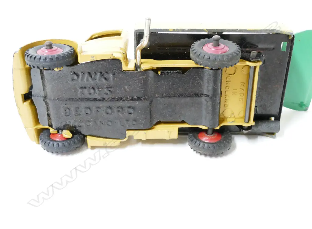 A very good boxed Dinky Refuse Wagon #252 Image 1++
