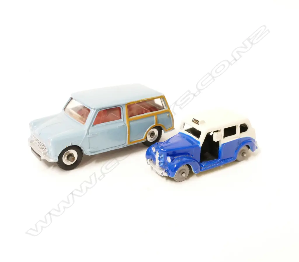 Two very good vintage Dinky and Dinky Duplo cars Image 1++